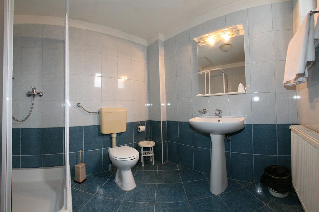 Pensiune Montana Curtea de Argeş Habitación foto